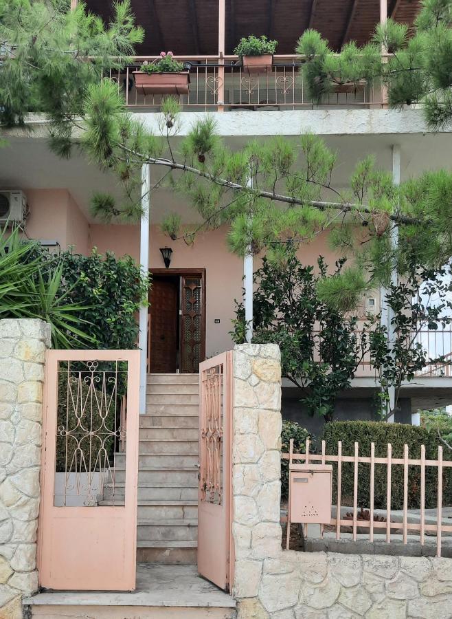 Georgia'S Village House Kondostavlos Екстериор снимка