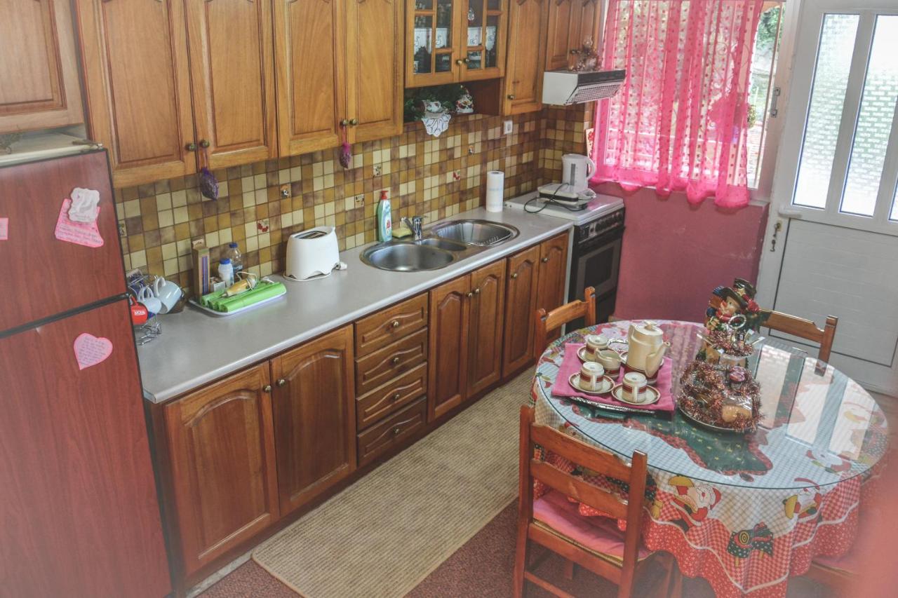 Georgia'S Village House Kondostavlos Екстериор снимка